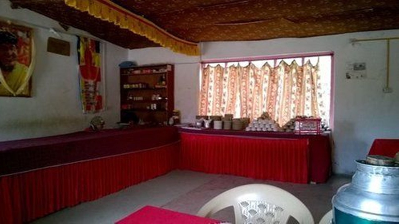 Photo of Others in Hunder
