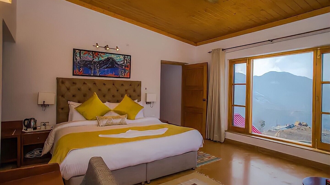 Photo of Bedroom in Tehri Range