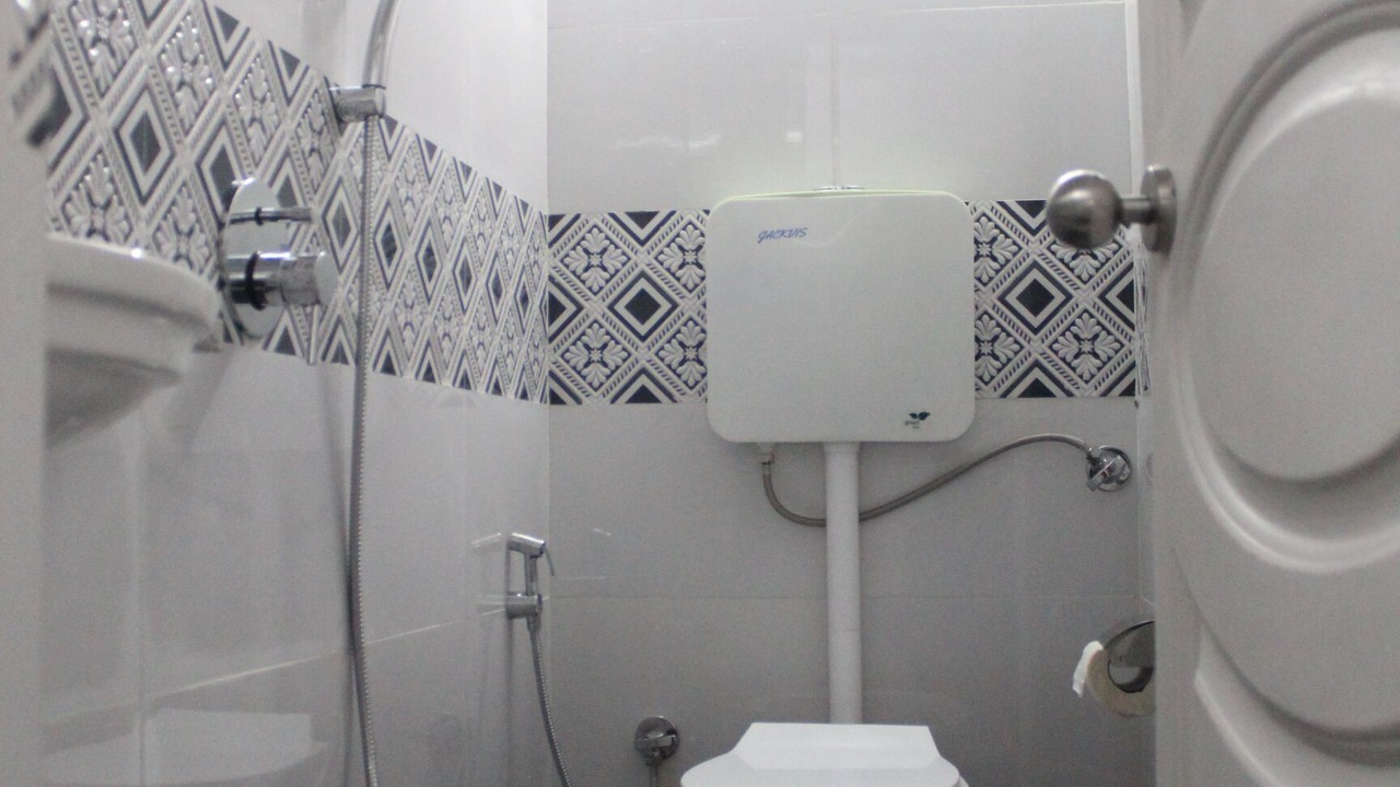 Photo of Bathroom in Vile Parle West