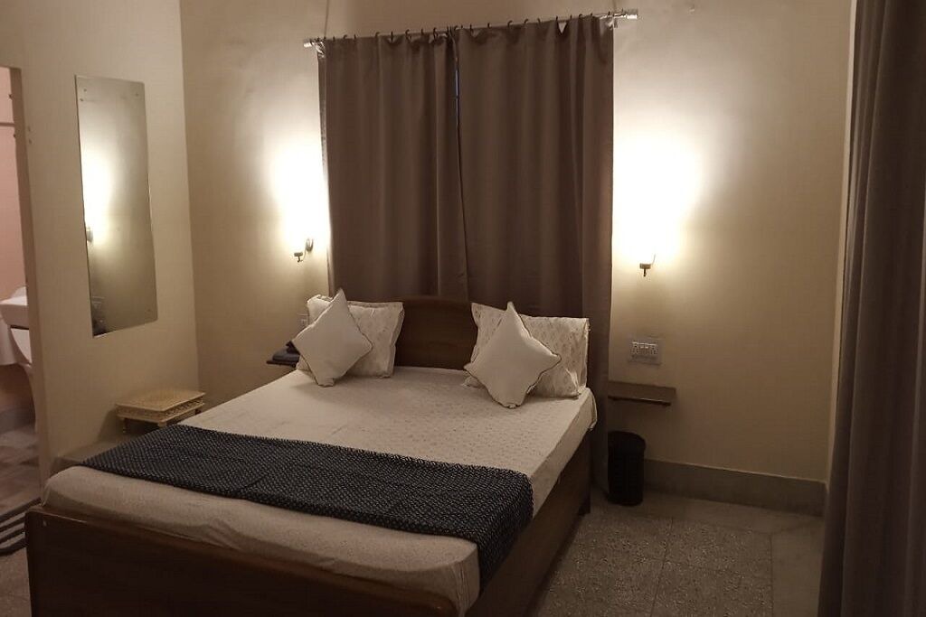 Photo of Bedroom in Sindhi Camp