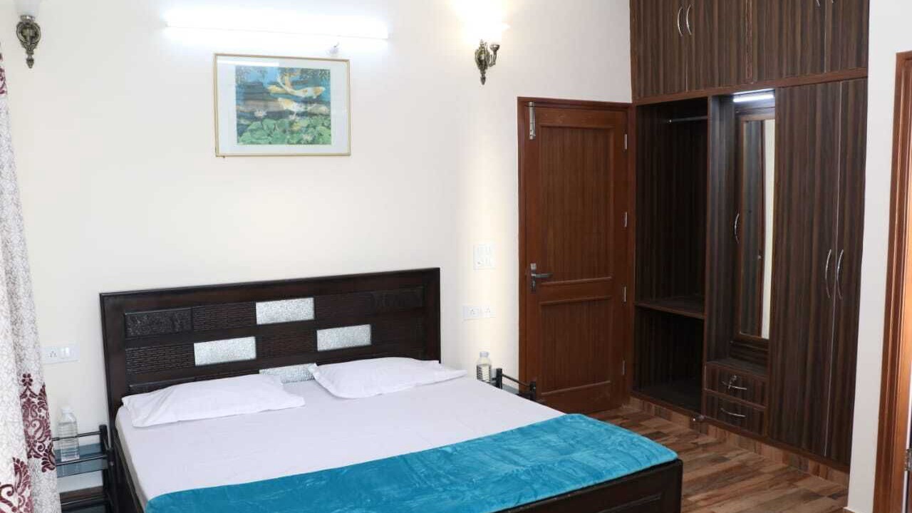 Photo of Bedroom in Kasauli