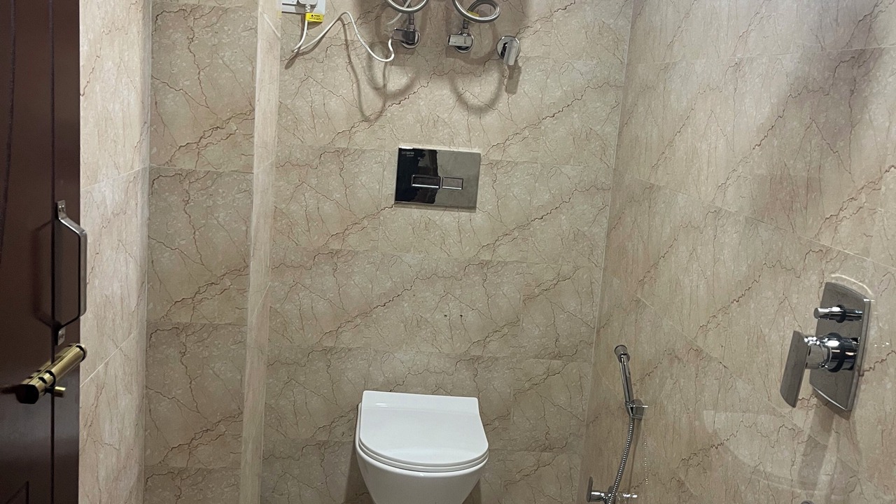 Photo of Bathroom in Sarahan