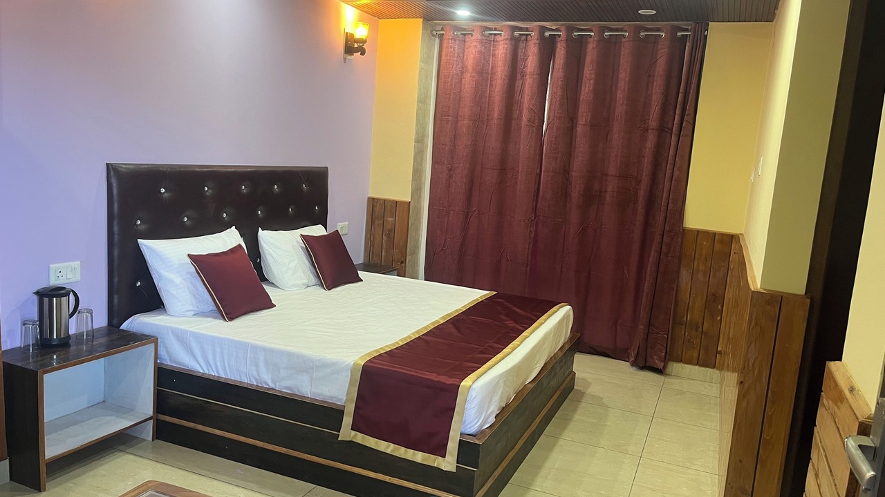 Photo of Bedroom in Sarahan