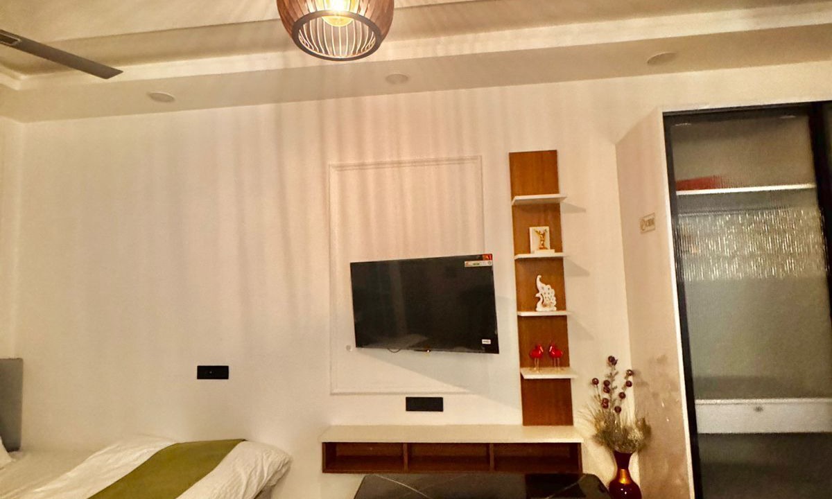 Photo of Bedroom in Sector 70