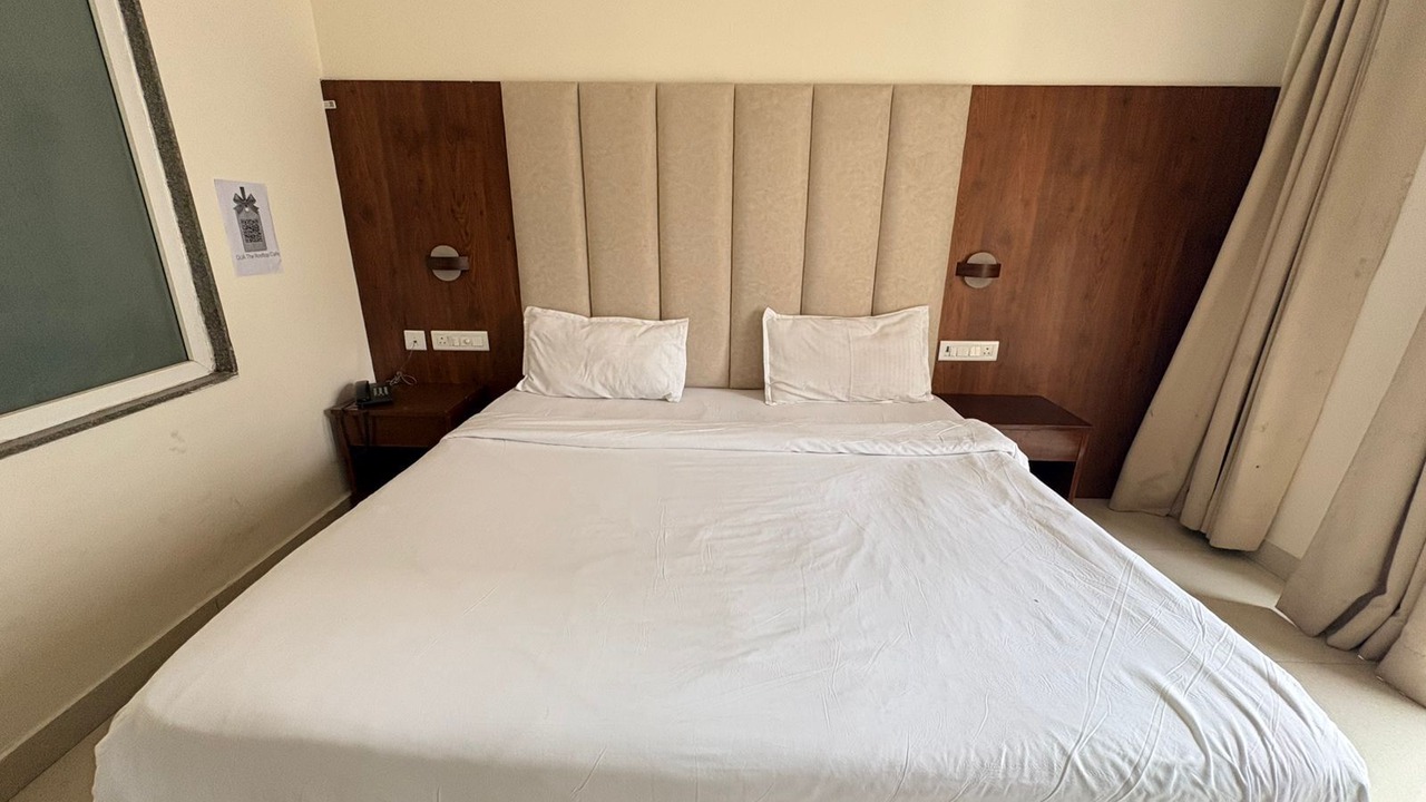 Photo of Bedroom in Tapovan