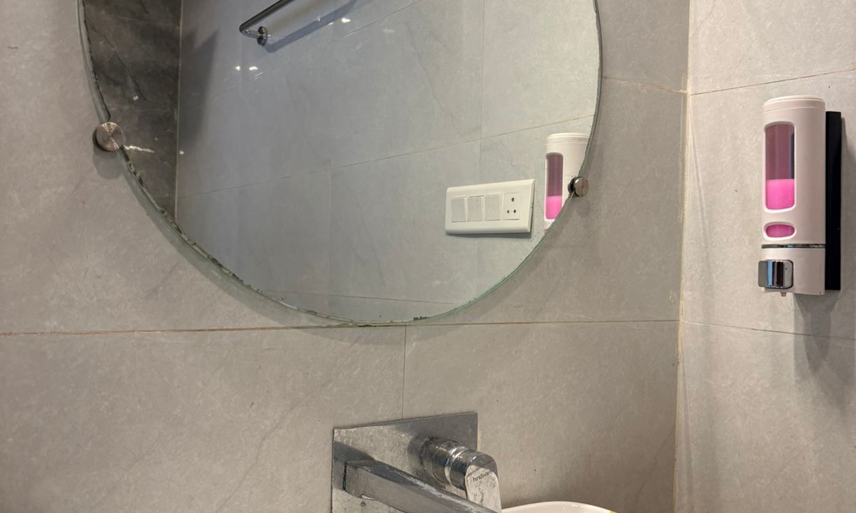 Photo of Bathroom in Tapovan