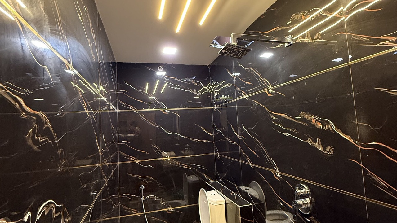 Photo of Bathroom in Taj Ganj