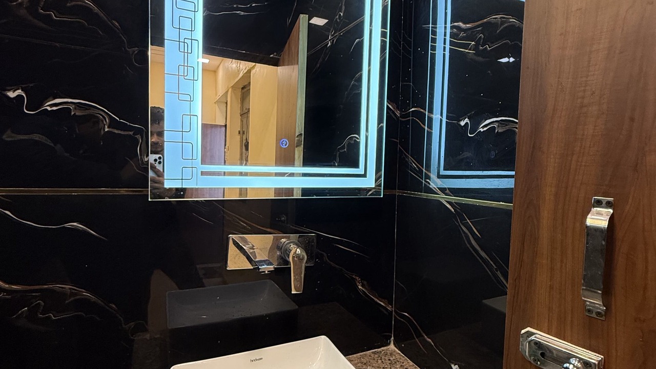 Photo of Bathroom in Taj Ganj