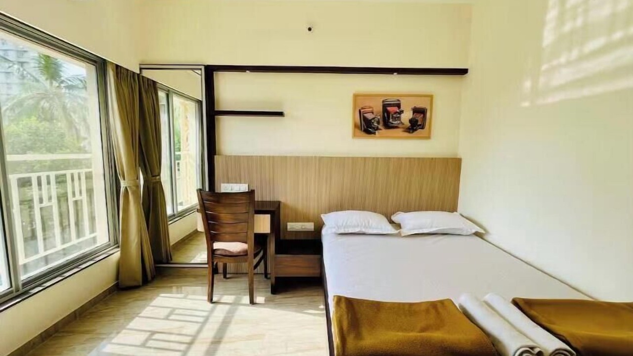 Photo of Bedroom in Kandivali East