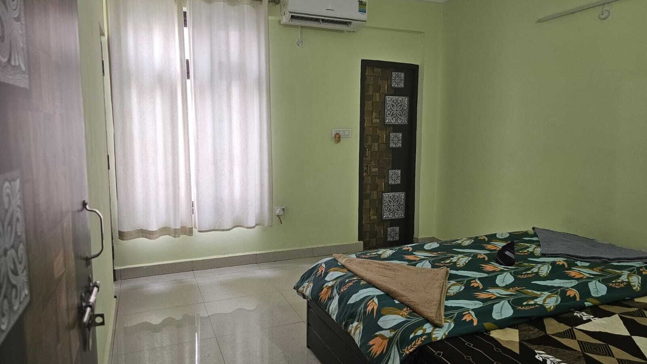 Photo of Bedroom in Alambagh