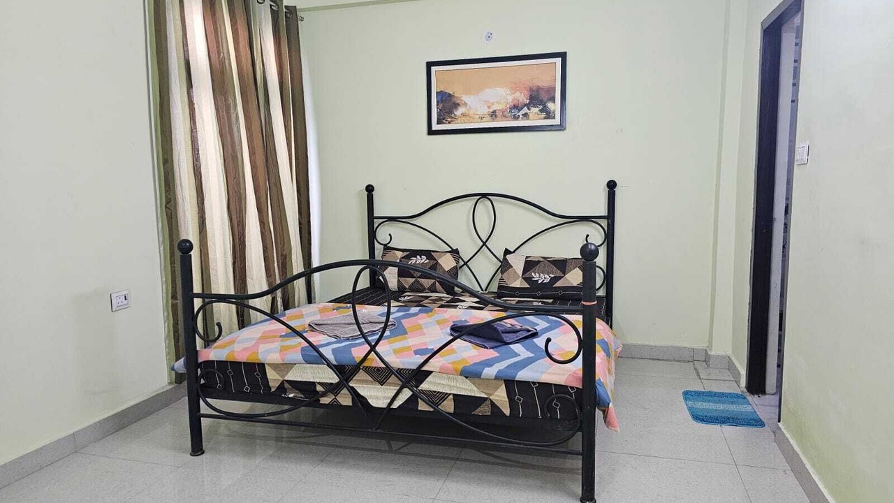 Photo of Bedroom in Alambagh