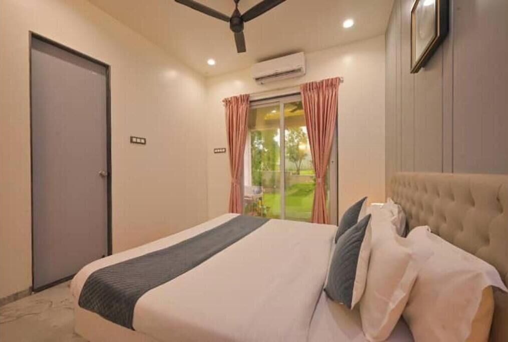 Photo of Bedroom in Lonavala