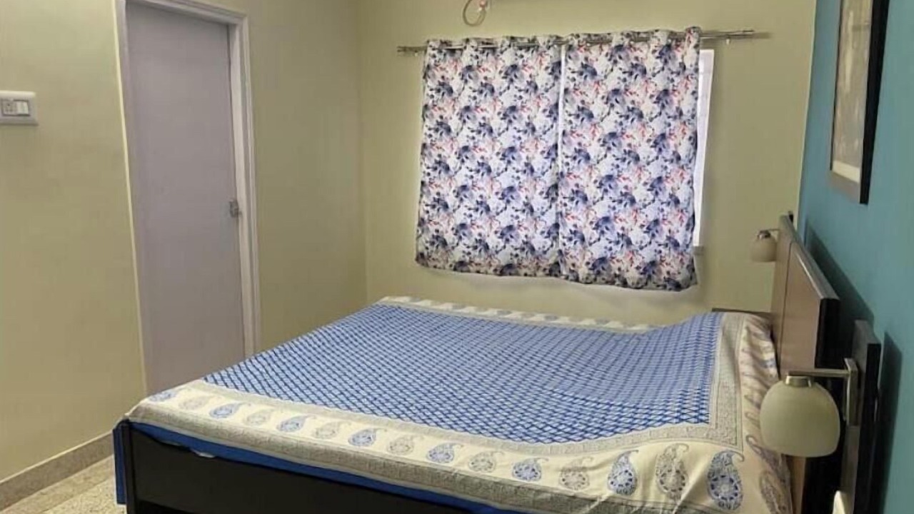 Photo of Bedroom in Sealdah