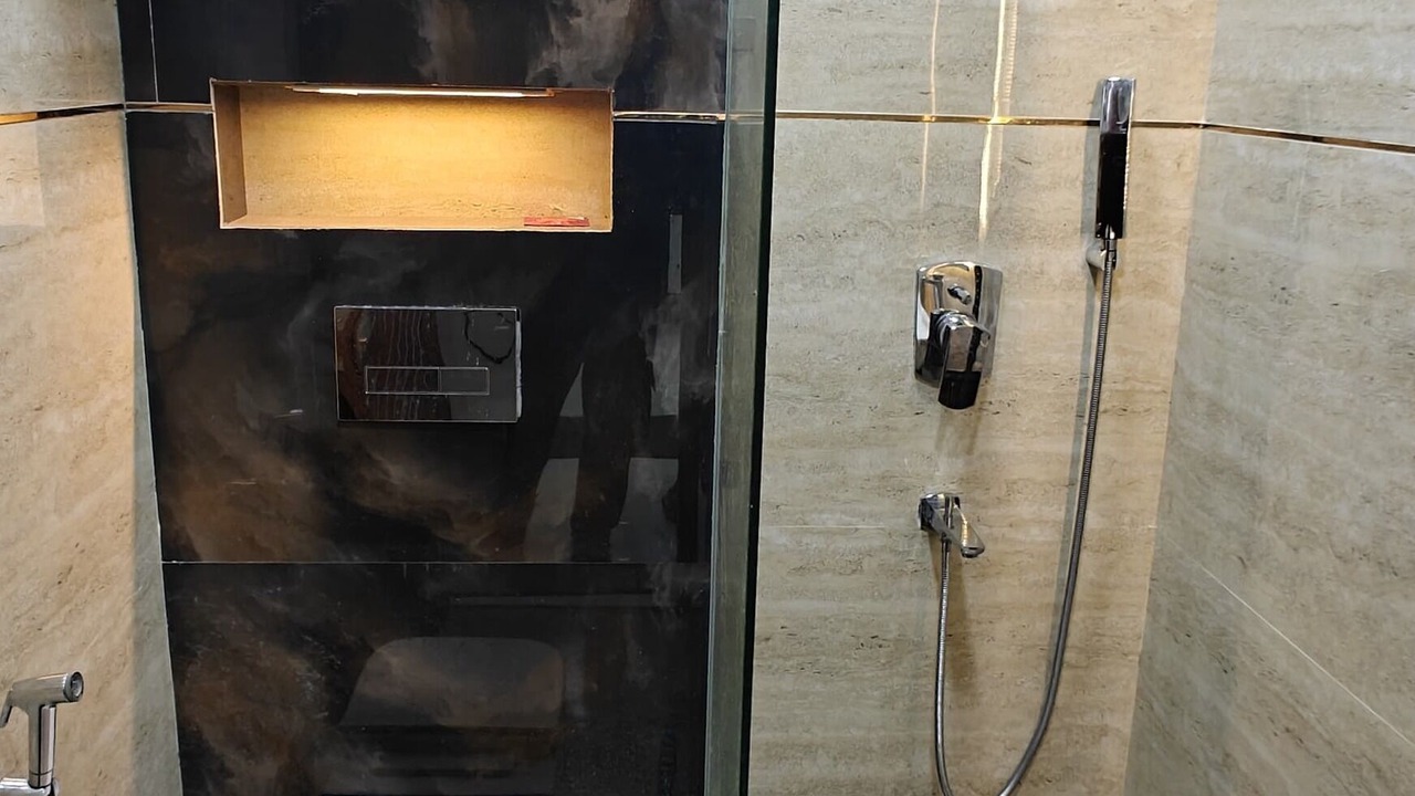 Photo of Bathroom in Dariyaganj