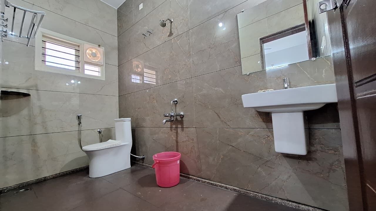 Photo of Bathroom in Mandarthi