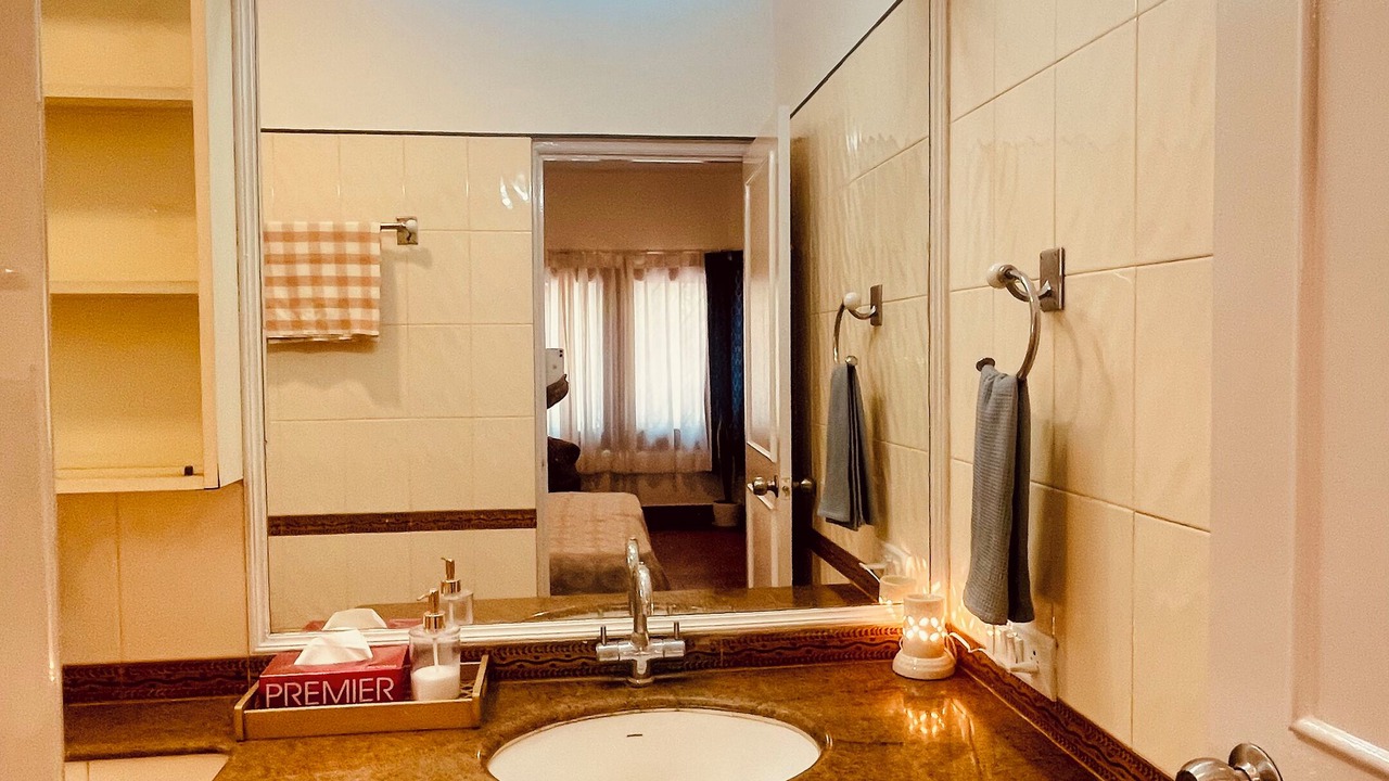 Photo of Bathroom in Palm Meadows