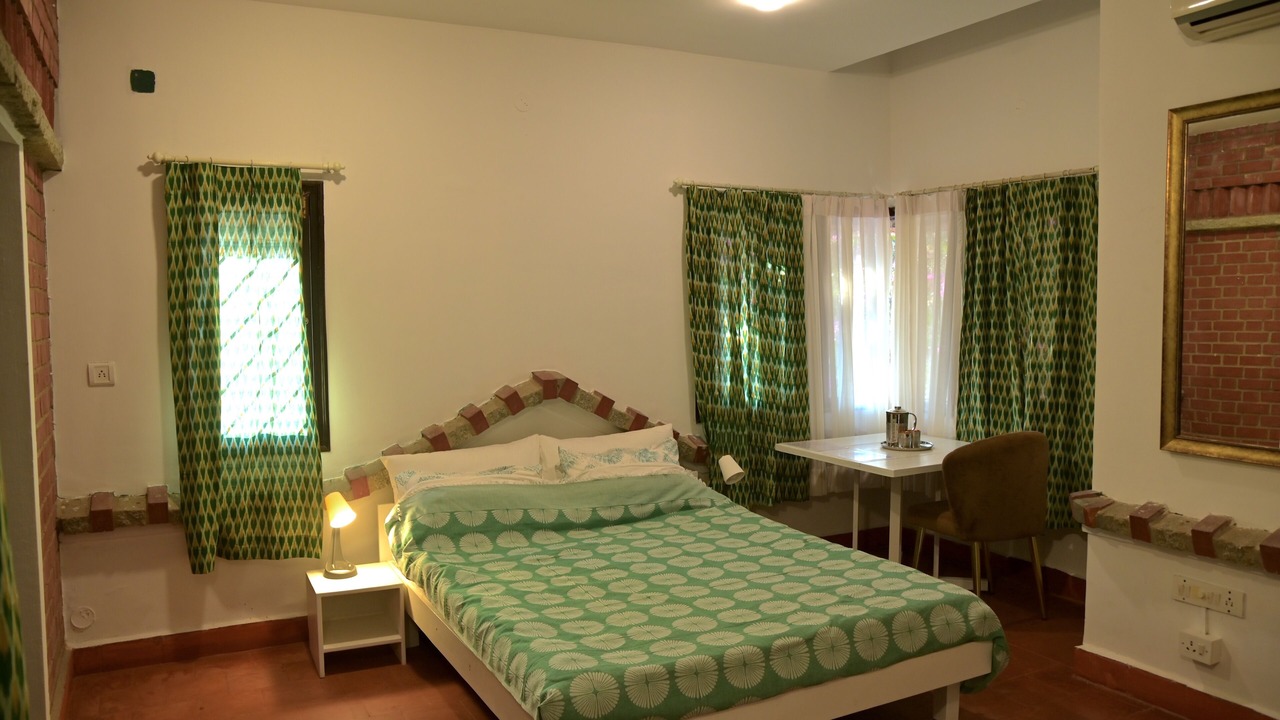 Photo of Bedroom in Palm Meadows
