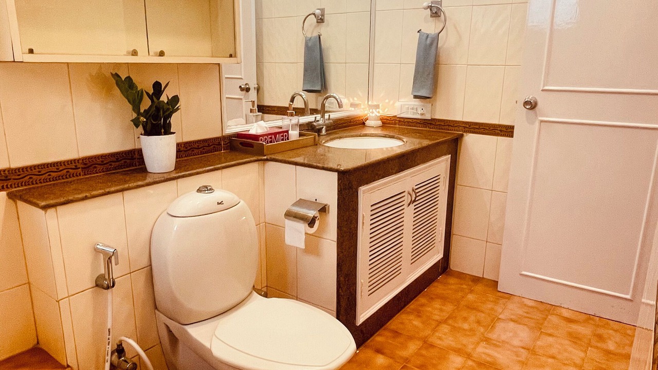 Photo of Bathroom in Palm Meadows