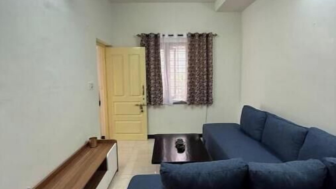 Photo of Livingroom in Stage 1