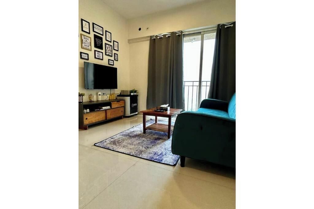 Photo of Livingroom in Thane West
