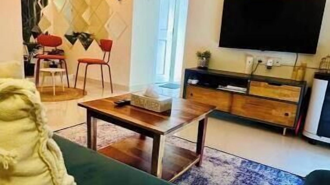 Photo of Livingroom in Thane West