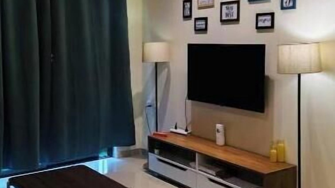 Photo of Livingroom in Thane West