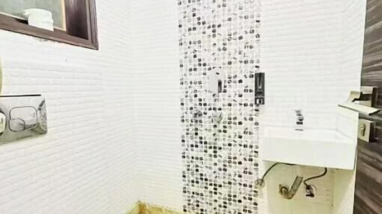 Photo of Bathroom in Delhi Cantonment