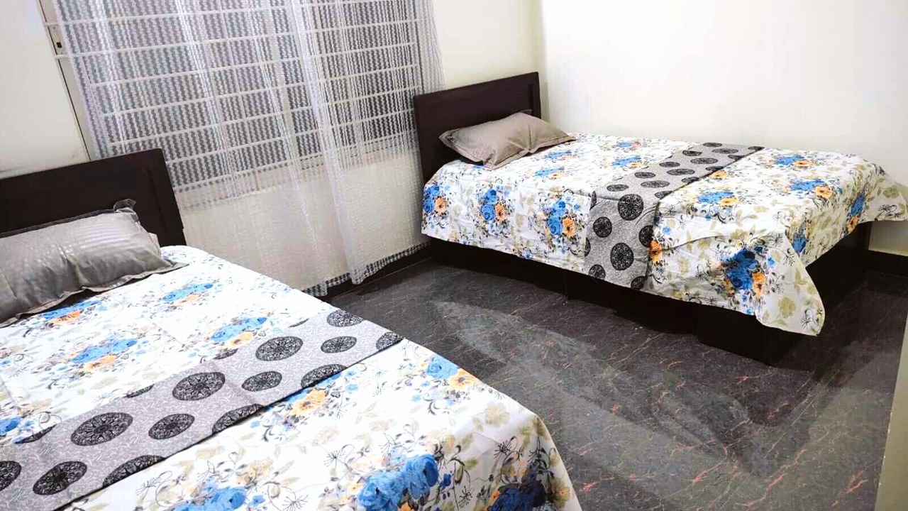 Photo of Bedroom in HBR Layout