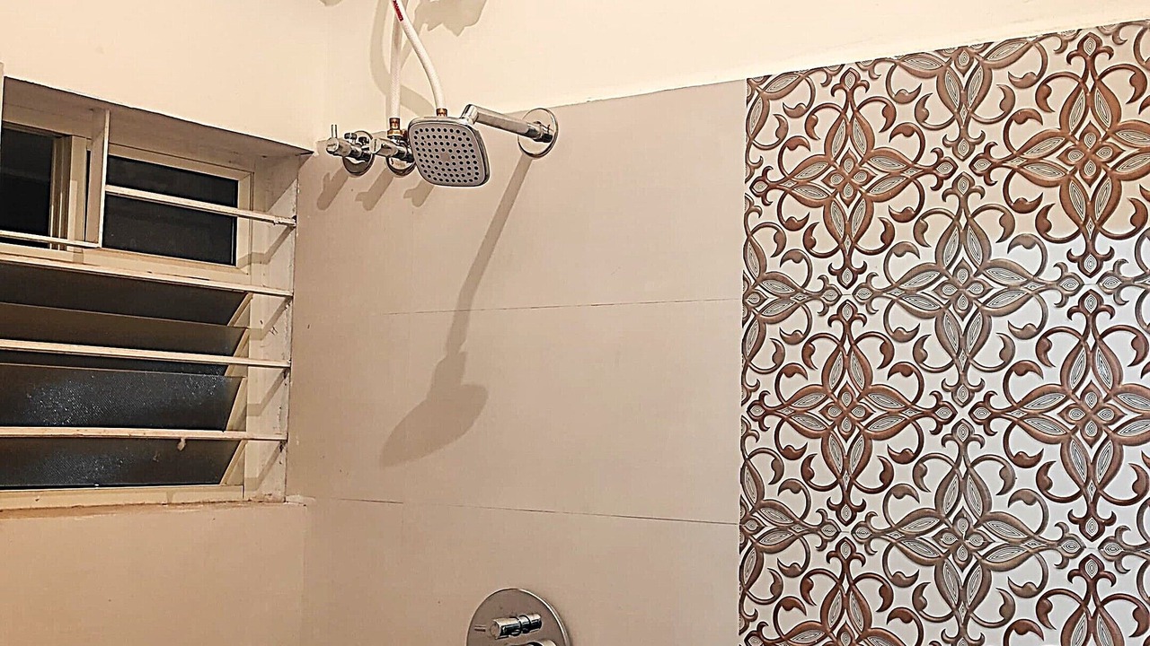 Photo of Bathroom in HBR Layout