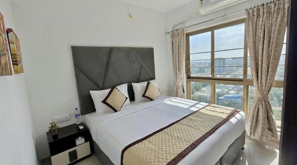 Photo of Bedroom in Hiranandani Gardens