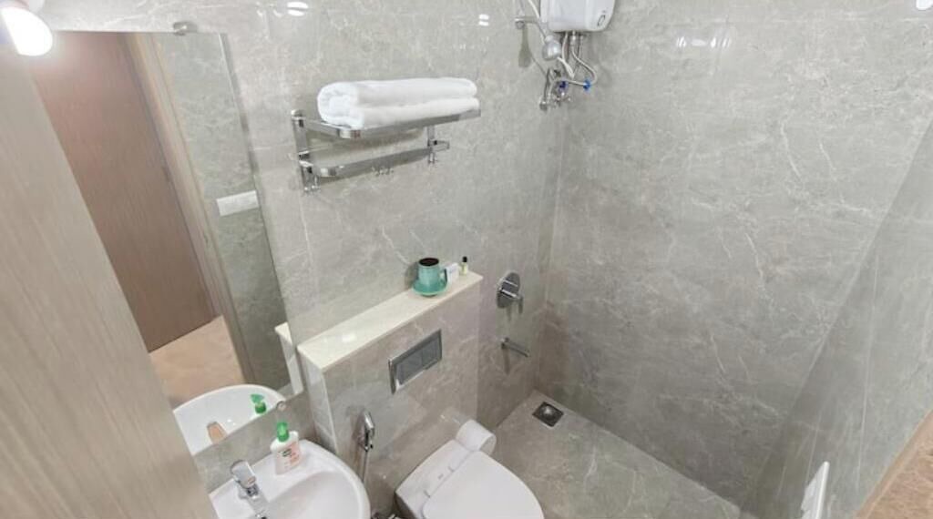 Photo of Bathroom in Hiranandani Gardens