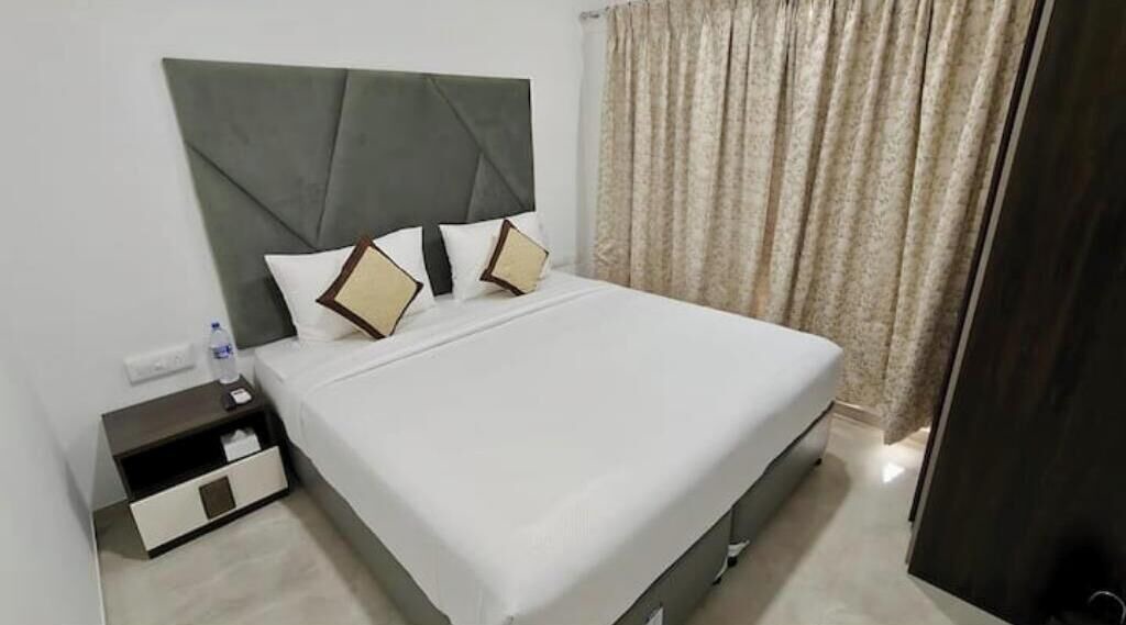 Photo of Bedroom in Hiranandani Gardens