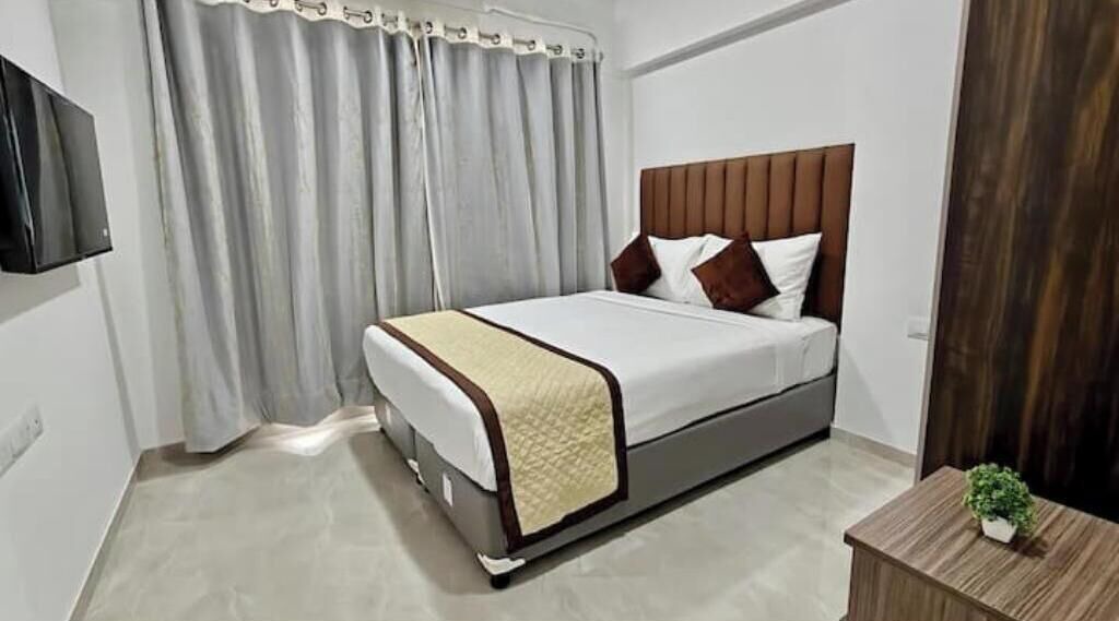 Photo of Bedroom in Hiranandani Gardens