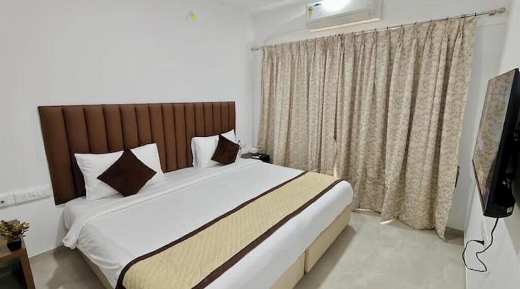 Photo of Bedroom in Hiranandani Gardens