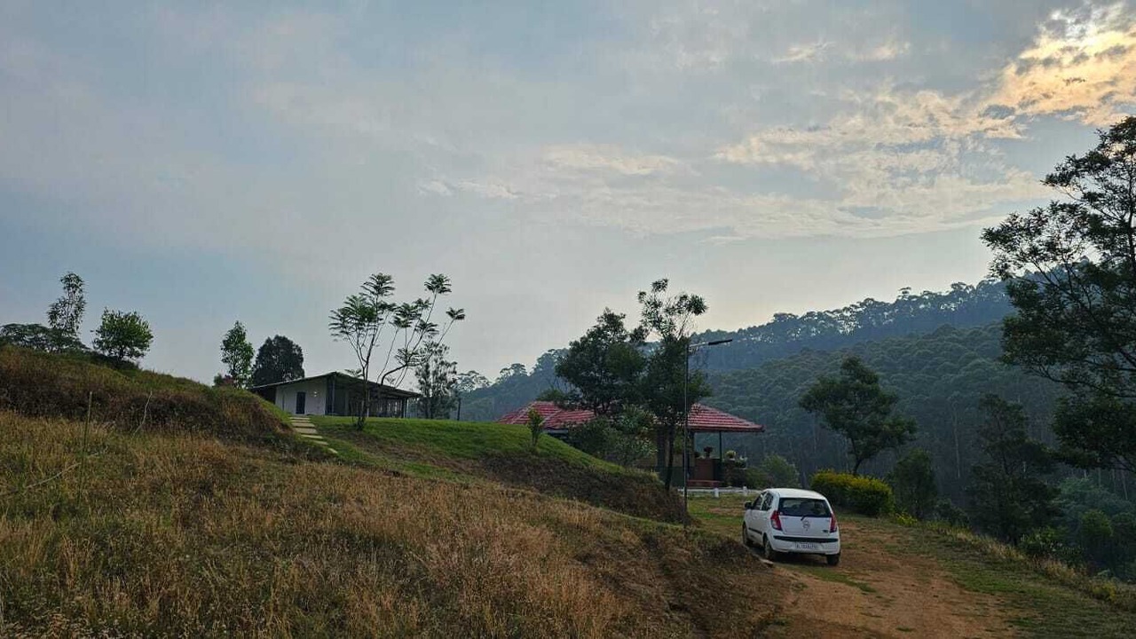 Photo of Outdoor in Naduvattam