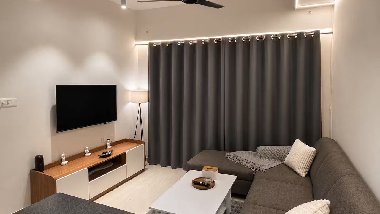 Photo of Livingroom in Thane West
