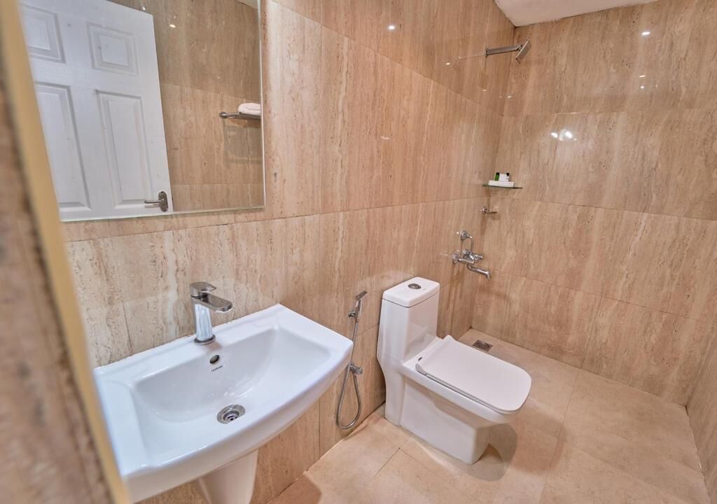Photo of Bathroom in Maraiyur
