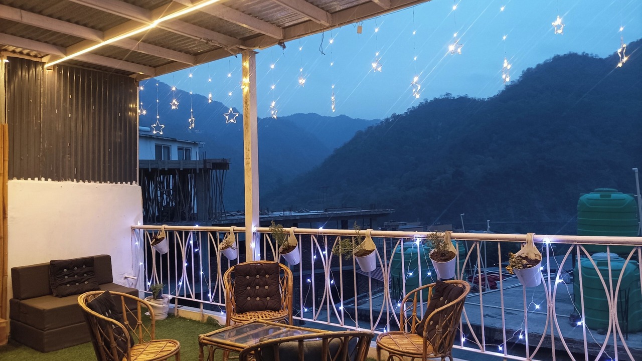 Photo of Patio Balcony in Tapovan