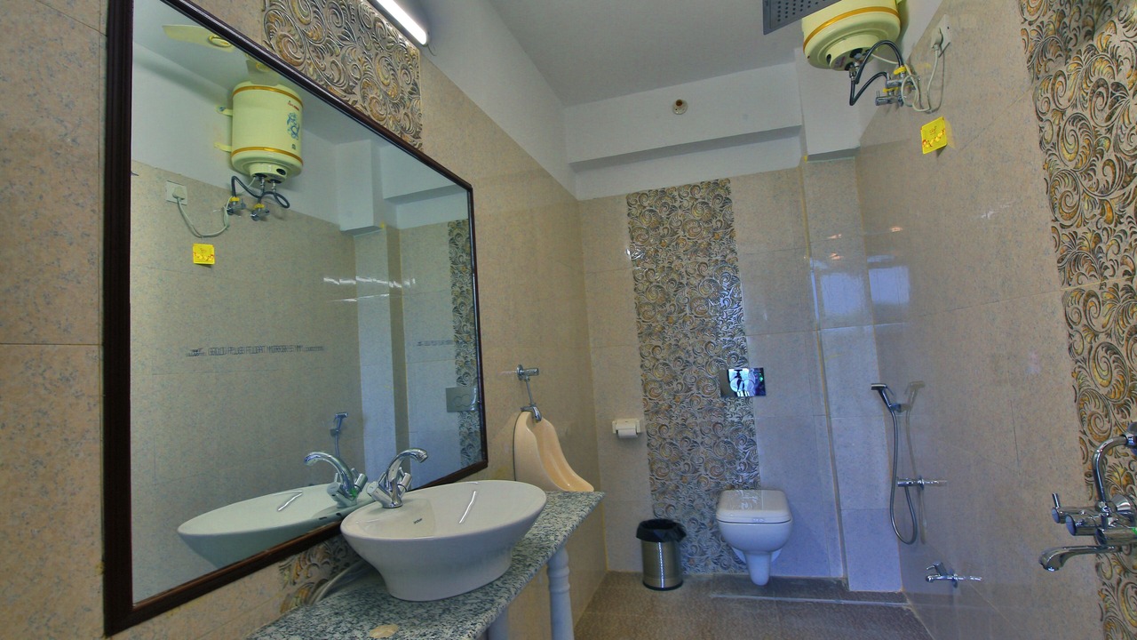 Photo of Bathroom in Vaishali Nagar