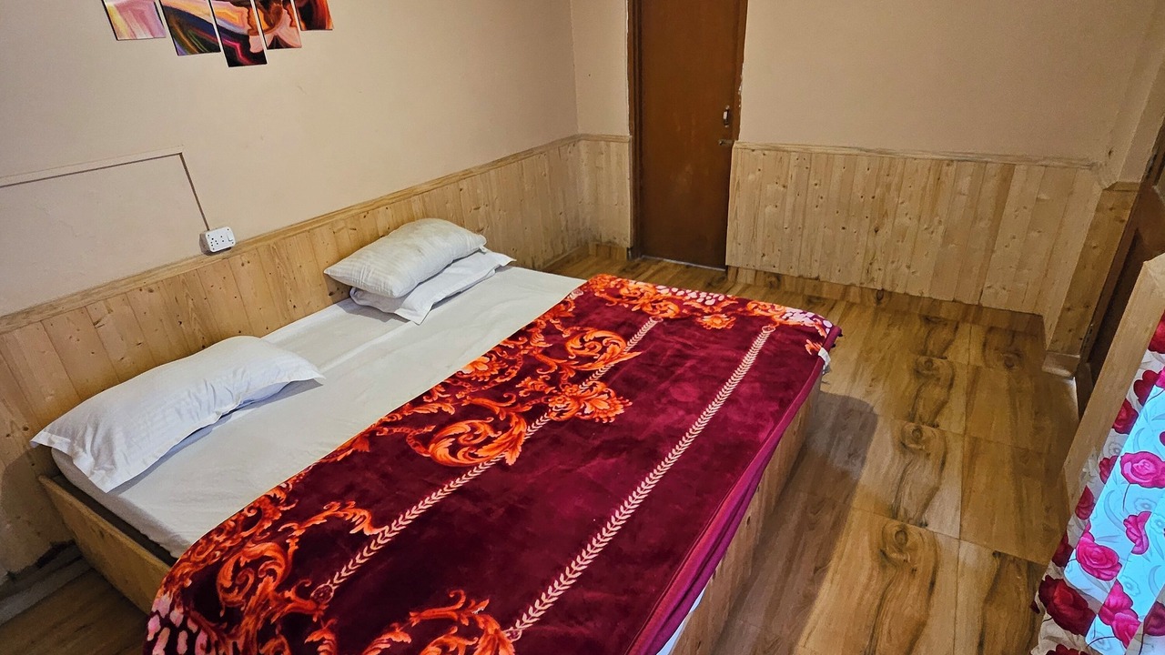 Photo of Bedroom in Naggar