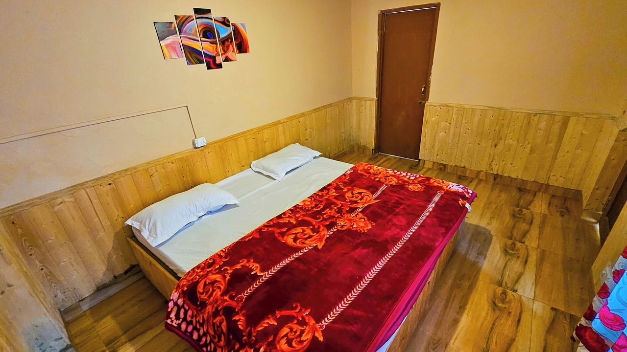 Photo of Bedroom in Naggar
