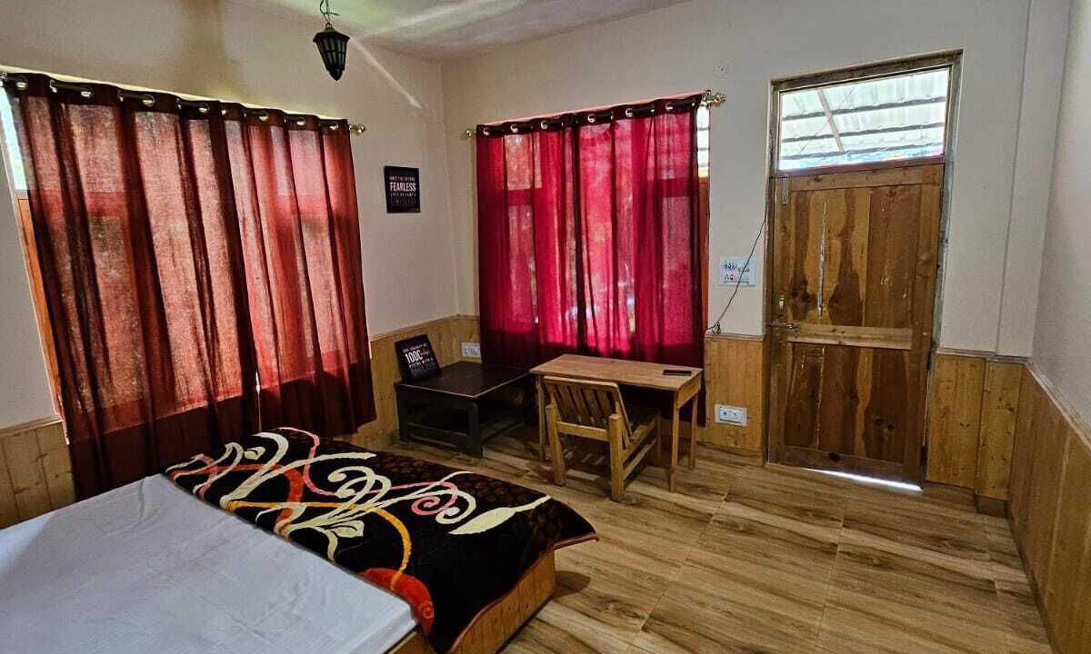 Photo of Bedroom in Naggar