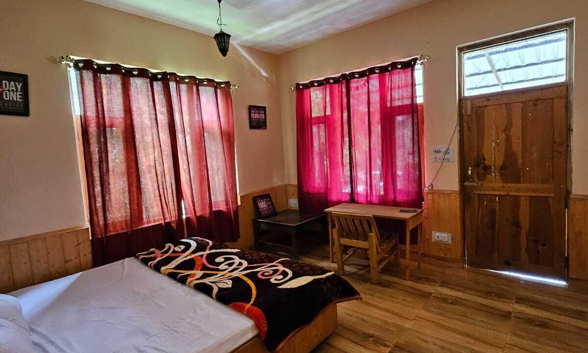 Photo of Bedroom in Naggar
