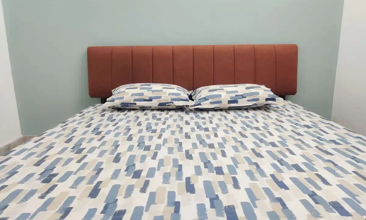 Photo of Bedroom in HBR Layout
