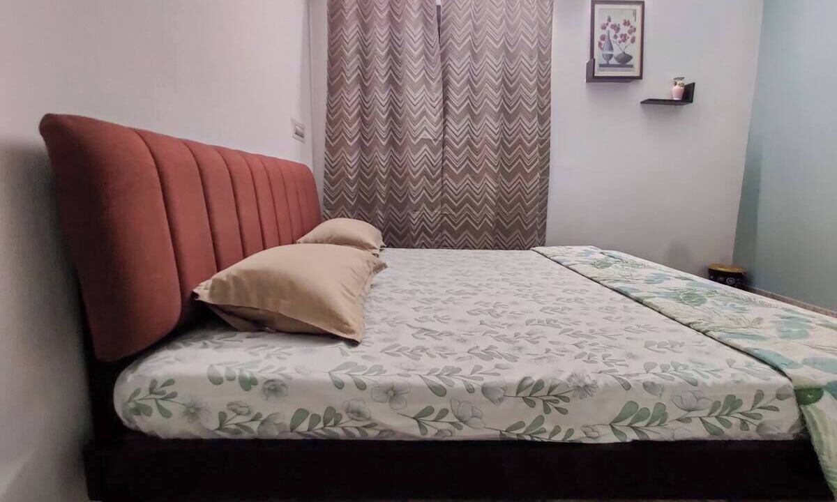 Photo of Bedroom in HBR Layout
