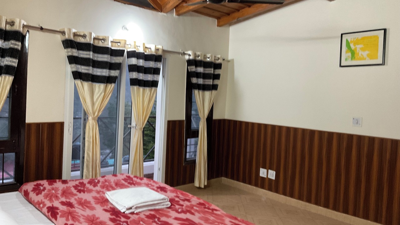 Photo of Bedroom in Bhimtal