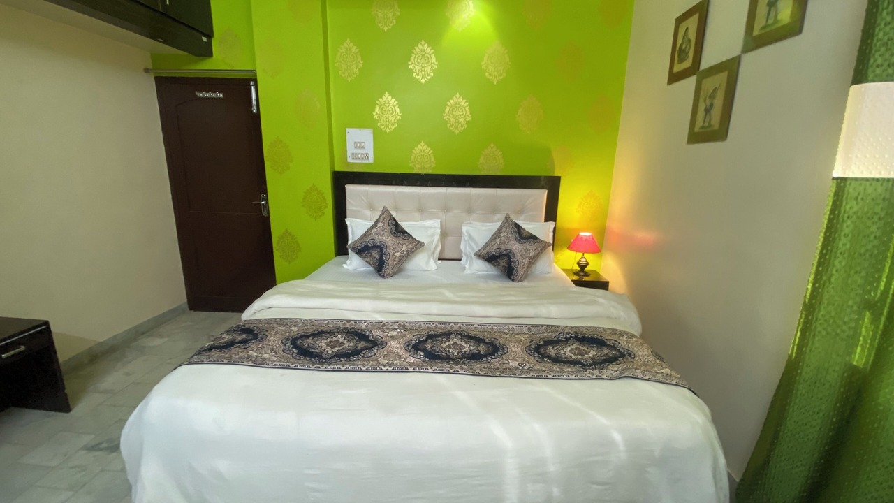 Photo of Bedroom in Mount Abu