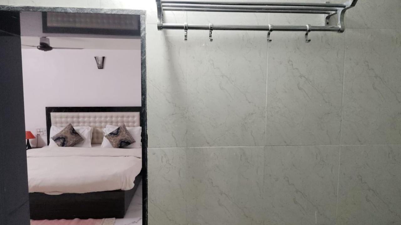 Photo of Bedroom in Mount Abu