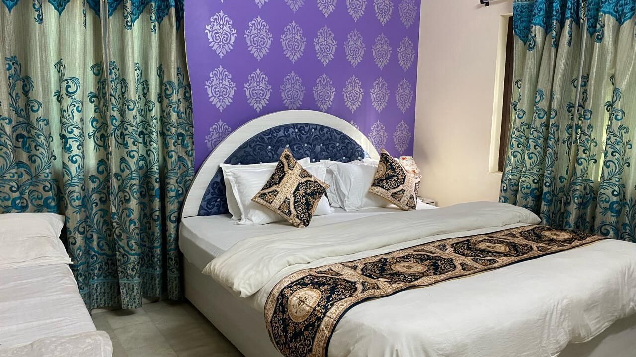 Photo of Bedroom in Mount Abu