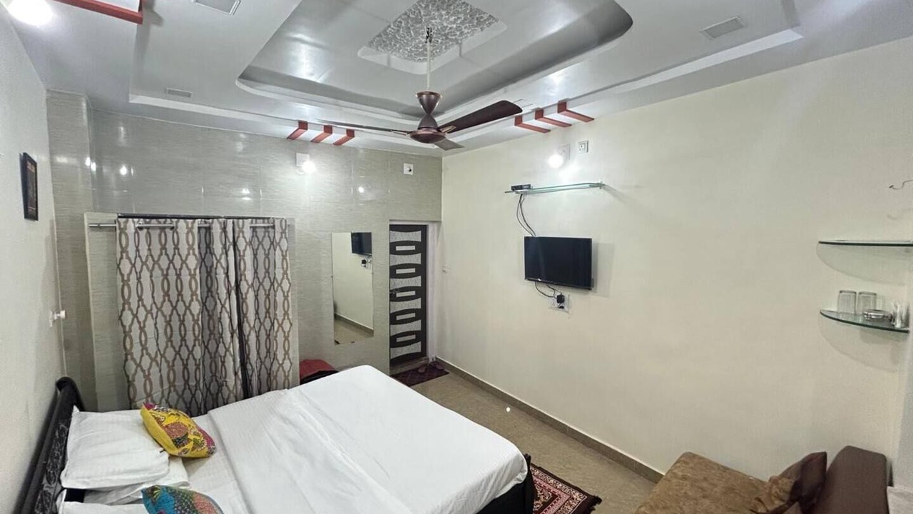 Photo of Bedroom in Mount Abu